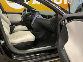 Tesla Model S vaihtoauto