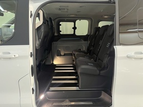 Ford Tourneo Custom vaihtoauto