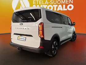 Ford Tourneo Custom vaihtoauto