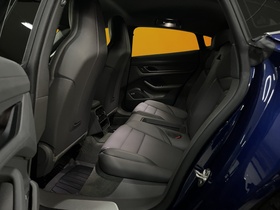 Porsche Taycan vaihtoauto