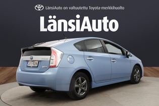 Toyota Prius Plug-in vaihtoauto