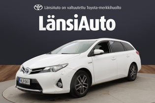 Toyota Auris vaihtoauto