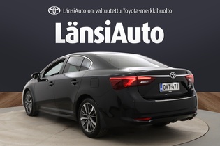 Toyota Avensis vaihtoauto