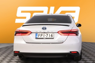 Toyota Camry vaihtoauto