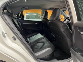 Toyota Camry vaihtoauto