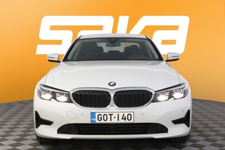 BMW 320 vaihtoauto