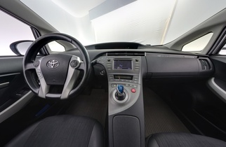 Toyota Prius Plug-in vaihtoauto