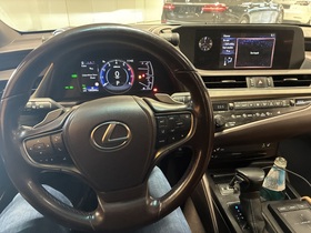 Lexus ES vaihtoauto