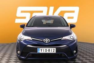 Toyota Avensis vaihtoauto