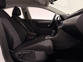 Volkswagen Passat CC vaihtoauto