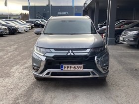Mitsubishi Outlander PHEV vaihtoauto