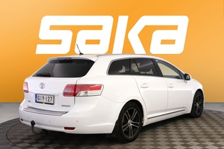 Toyota Avensis vaihtoauto