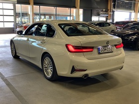 BMW 330 vaihtoauto