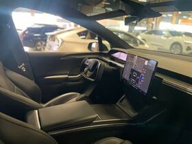 Tesla Model X vaihtoauto