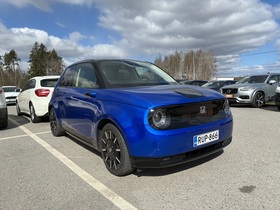 Honda e vaihtoauto