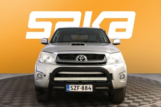 Toyota Hilux vaihtoauto
