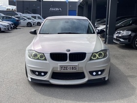BMW 330 vaihtoauto