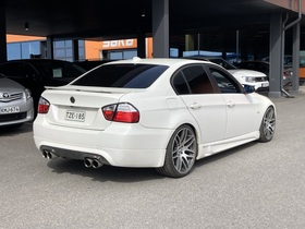BMW 330 vaihtoauto