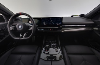 BMW i5 M60 vaihtoauto