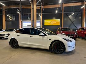 Tesla Model 3 vaihtoauto