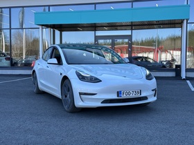 Tesla Model 3 vaihtoauto
