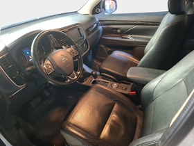 Mitsubishi Outlander vaihtoauto