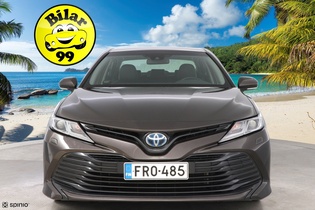 Toyota Camry vaihtoauto