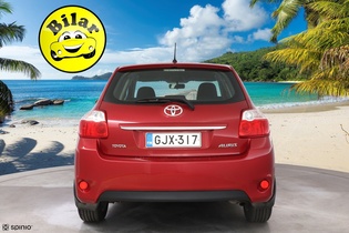 Toyota Auris vaihtoauto
