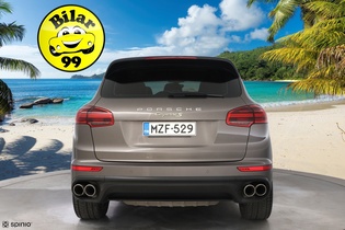 Porsche Cayenne vaihtoauto