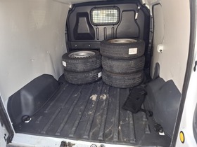 Ford Transit Connect vaihtoauto