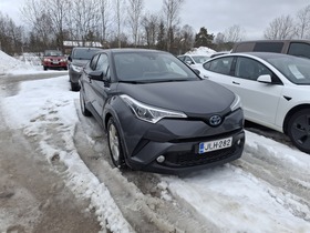 Toyota C-HR vaihtoauto