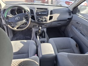 Toyota Hilux vaihtoauto