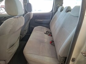 Toyota Hilux vaihtoauto