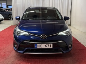 Toyota Avensis vaihtoauto