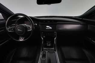Jaguar XF vaihtoauto