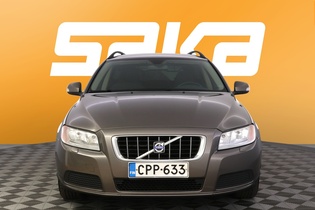 Volvo V70 vaihtoauto