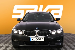 BMW 320 vaihtoauto