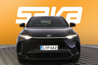 Toyota bZ4X vaihtoauto