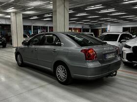 Toyota Avensis vaihtoauto