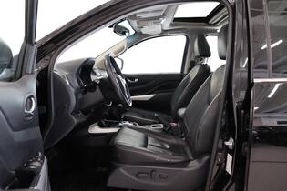 Nissan Navara vaihtoauto