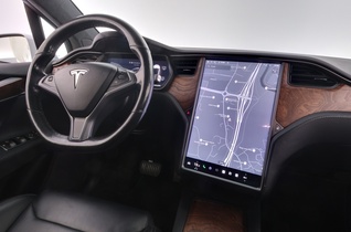 Tesla Model X vaihtoauto
