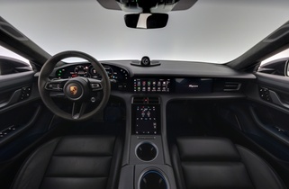 Porsche Taycan vaihtoauto