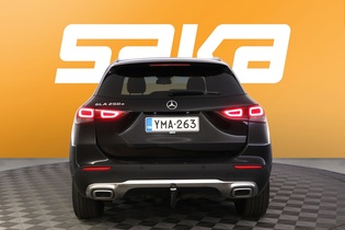 Mercedes-Benz GLA vaihtoauto