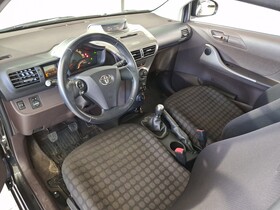 Toyota iQ vaihtoauto