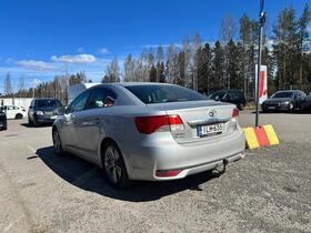 Toyota Avensis vaihtoauto