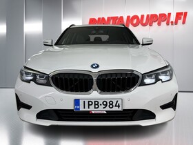 BMW 320 vaihtoauto
