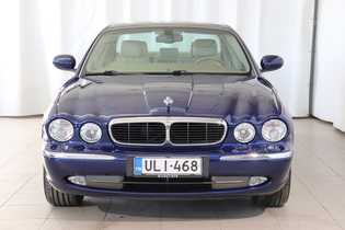 Jaguar XJ8 vaihtoauto