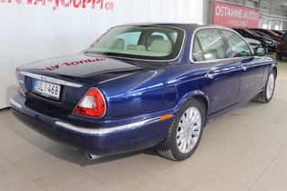 Jaguar XJ8 vaihtoauto
