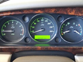 Jaguar XJ8 vaihtoauto