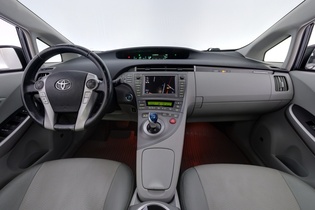 Toyota Prius PHEV vaihtoauto